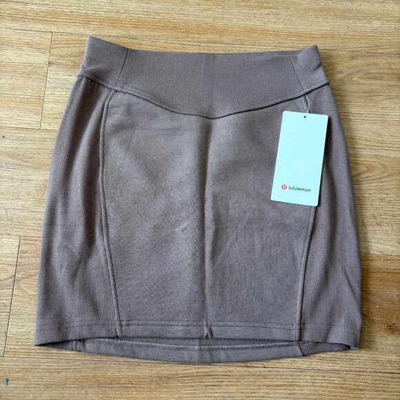 Lululemon Athletic Scuba High Rise Mini Skirt Taupetastic NWT Women’s Size S